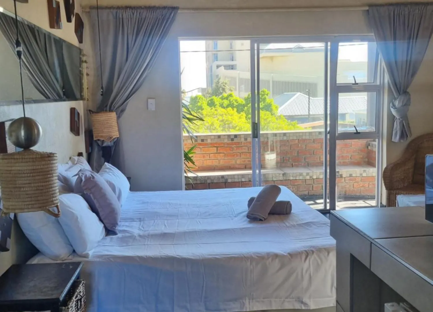 Yello Hotel Cape Town Guest house